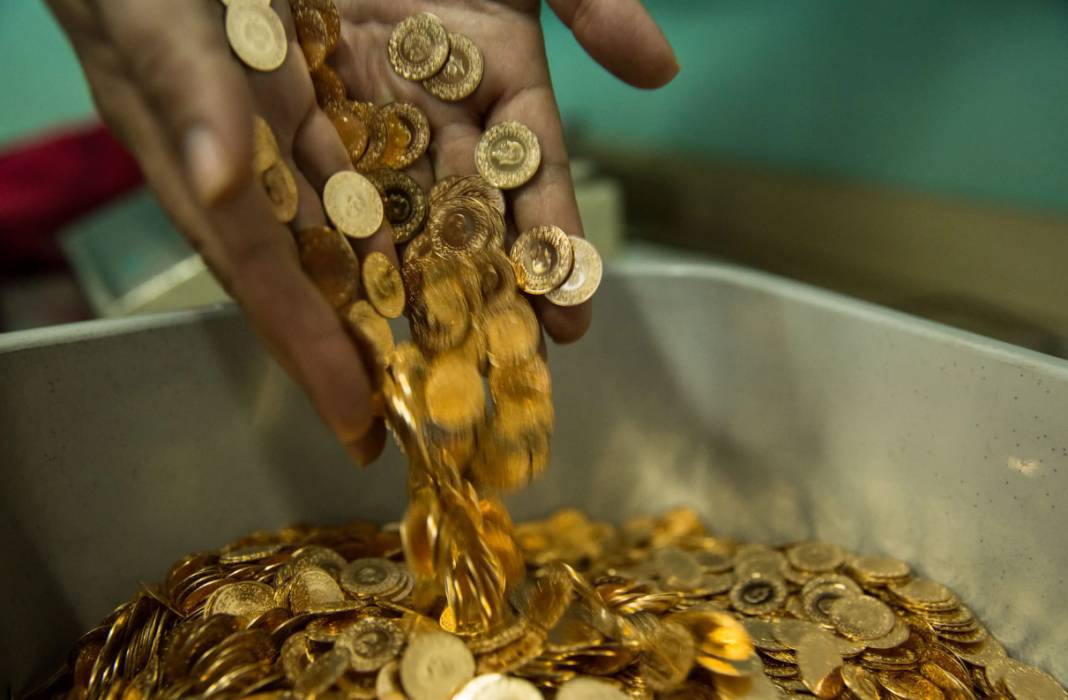 İslam Memiş 'Acil hazırlık yapın' diyerek açıkladı: Gram altının fiyatı 1.000 TL değişecek 7